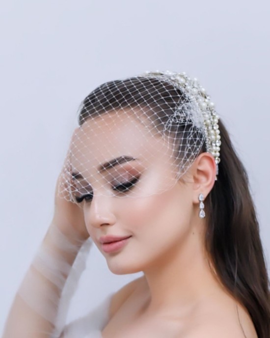 DALIA İNCİ VE ZİRKON TAŞLI FİLELİ SAÇ AKSESUARI DALIA İNCİ VE ZİRKON TAŞLI FİLELİ SAÇ AKSESUARI