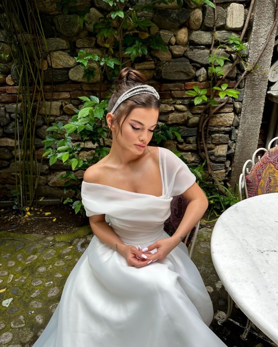 CANDY ZİRKON TAŞLI SAÇ BANDI VE SAÇ AKSESUARI CANDY ZİRKON TAŞLI SAÇ BANDI VE SAÇ AKSESUARI