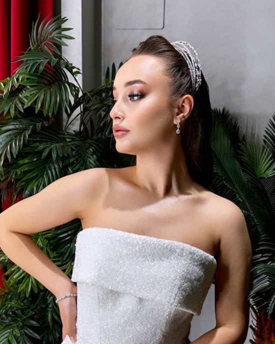 GISELE ZİRKON TAŞLI SAÇ BANDI VE SAÇ AKSESUARI GISELE ZİRKON TAŞLI SAÇ BANDI VE SAÇ AKSESUARI