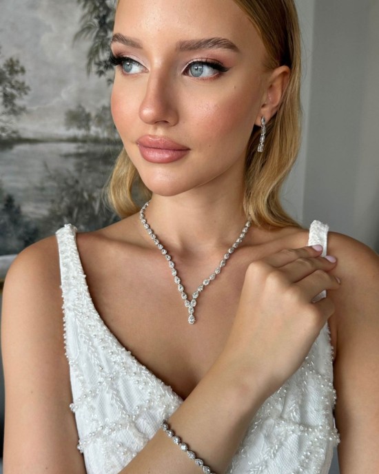 DAPHNE PIRLANTA MONTUR ZİRKON TAŞLI SET DAPHNE PIRLANTA MONTUR ZİRKON TAŞLI SET