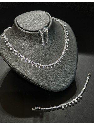 GIA PIRLANTA MONTUR GÜMÜŞ ZİRKON TAŞLI SET